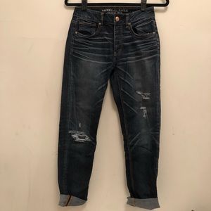 AE Tomgirl/Boyfriend Torn Jeans